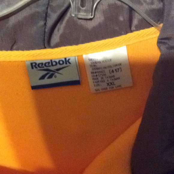 Reebok pullover Jacket with a hood size - Picture 2 of 4